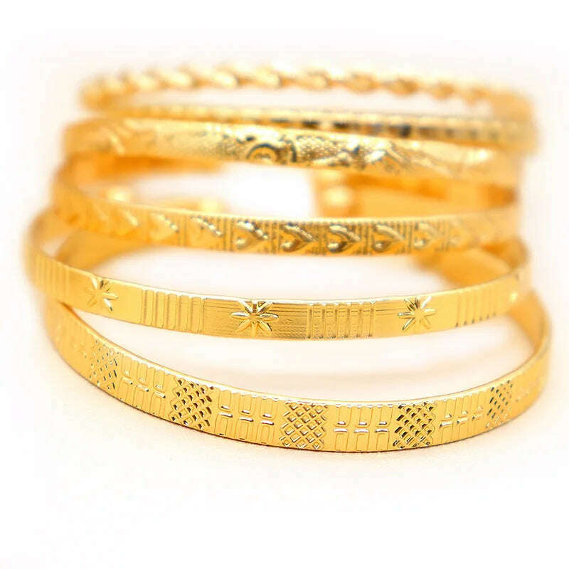 7 Pcs/Set Bohemian Vintage Metal Gold Peach Heart Geometric Carved Flower Open Bracelets Set for Women Fashion Jewelry Gifts