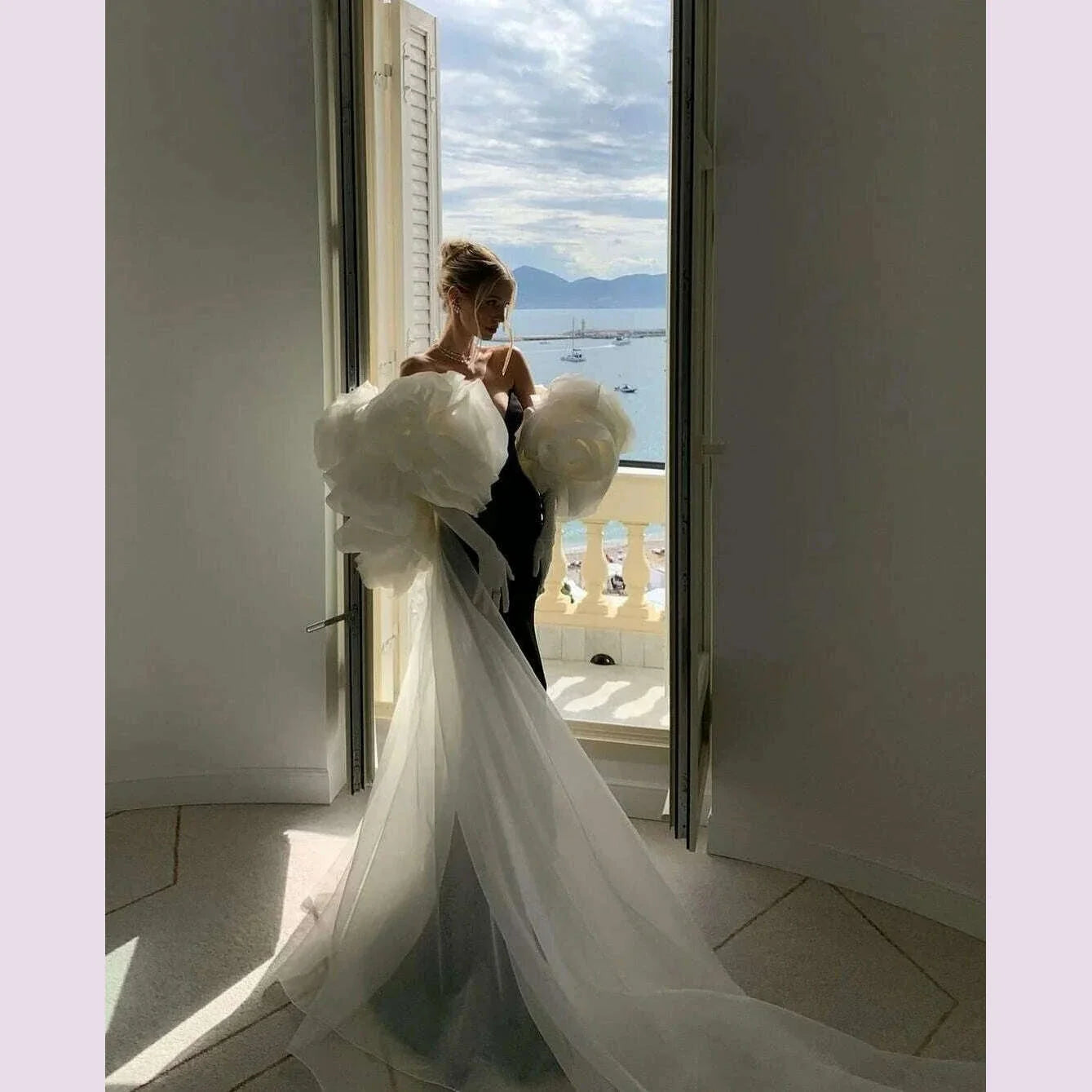 Stunning Black Mermaid Evening Dresses with Detachable Cape Train Tulle Ruffled Flower Chic Celebrity Gown Formal Occasion Dress