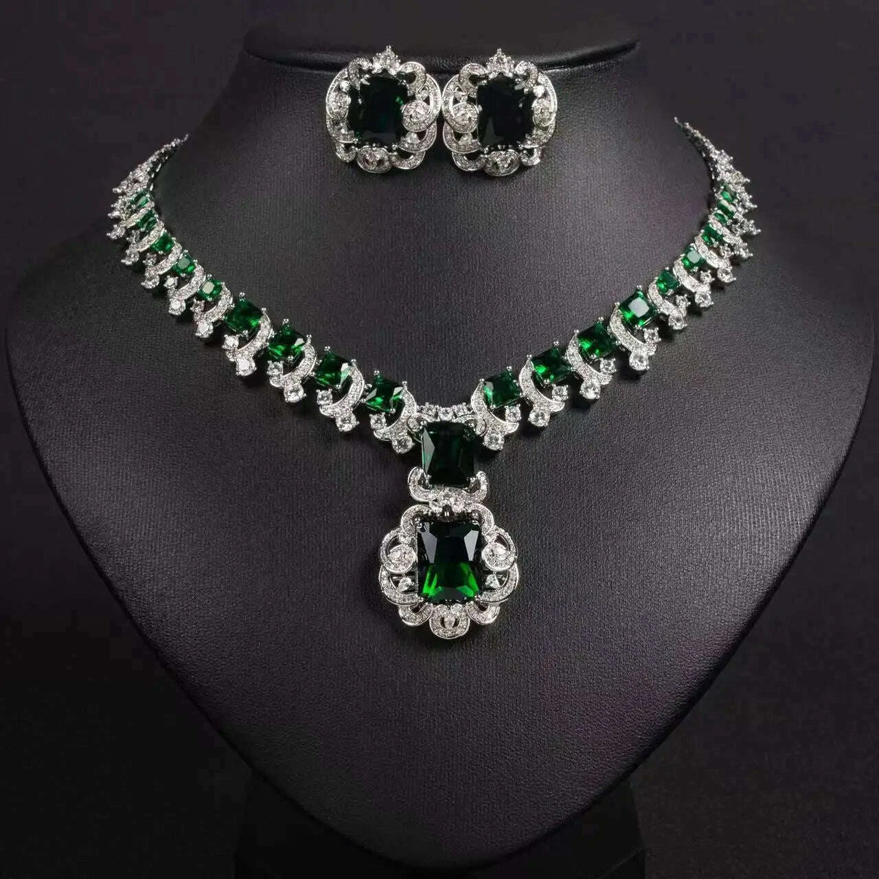 ASNORA New European and American Banquet Jewelry, Heart Earrings Necklace Set Women's Red Zircon Square Pendant