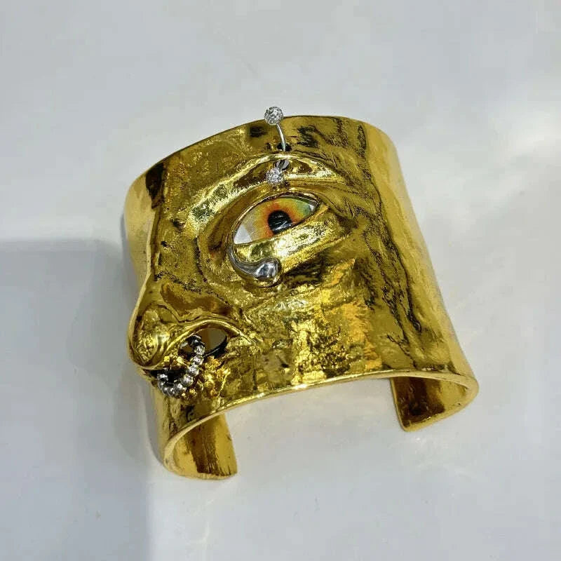 French niche advanced face three-dimensional nose eye bracelet light luxury fashion personality wide version bracelet
