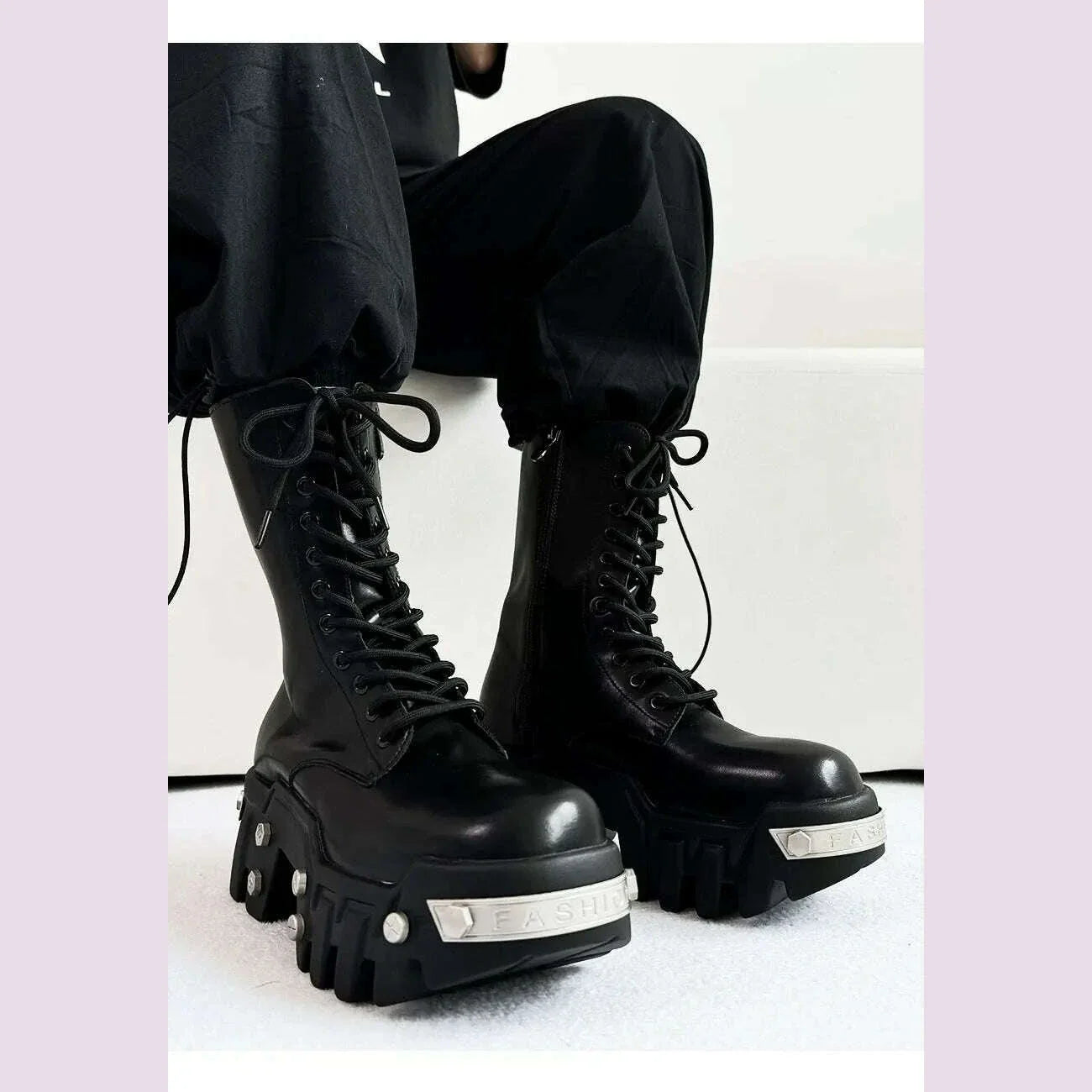 2025 Winter New Thick-soled High-top Locomotive Bulldozer Boots Men