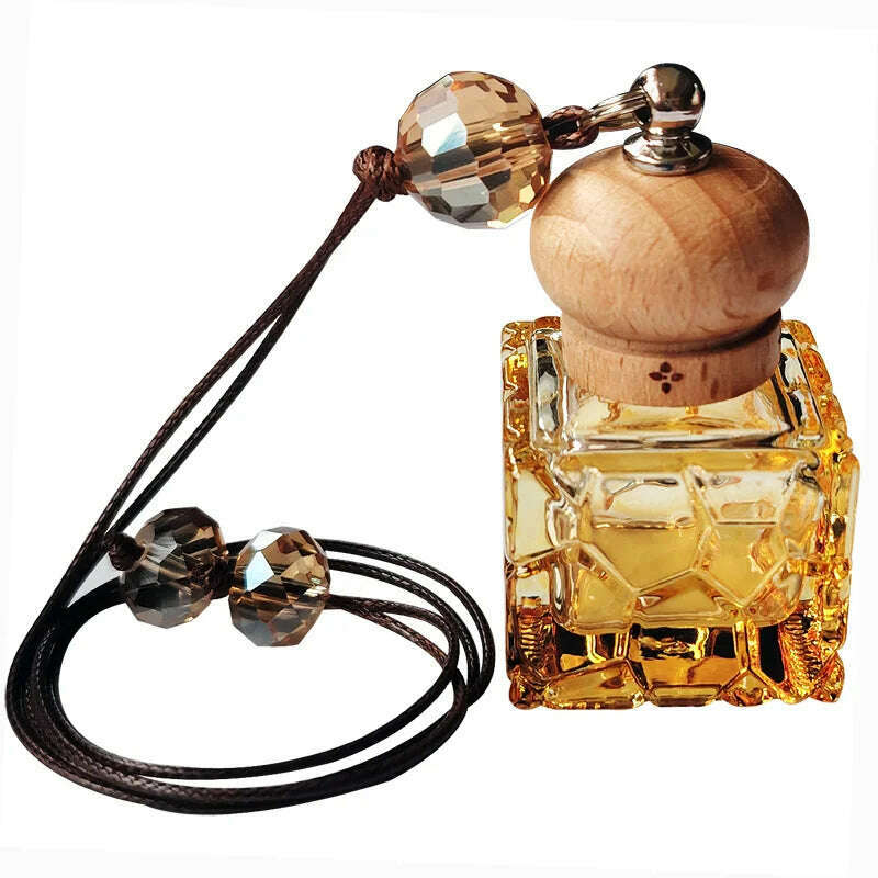 Car Perfume Honey peach hang perfume Interior Women Air Freshener Men`s perfumes Auto Accessories 10ML Liquid Flavoring for Cars
