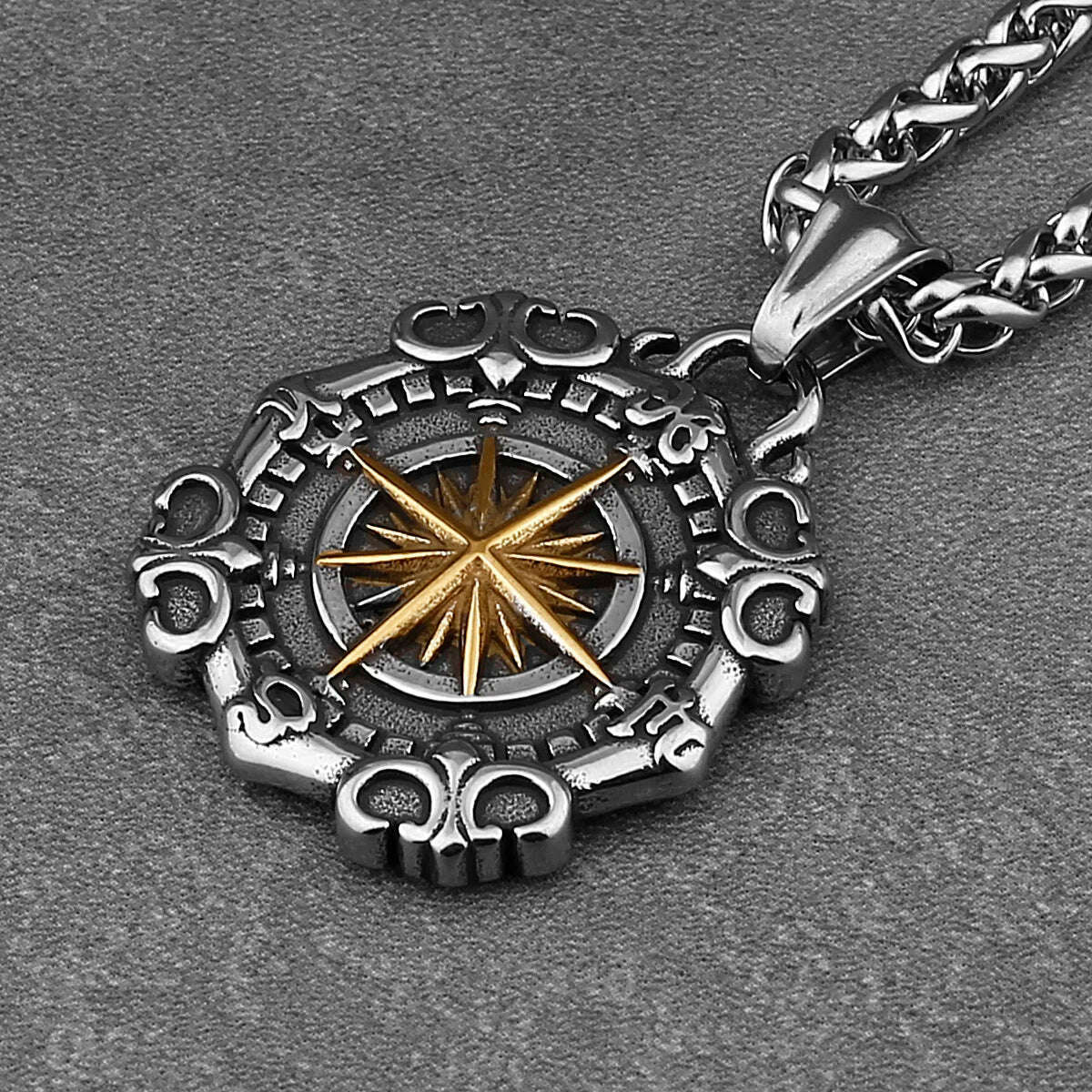 Domineering Xinghai Compass Street Hip-hop Pendant Men and Women Fashion Charm Creative Stainless Steel Pendant Necklace Gift