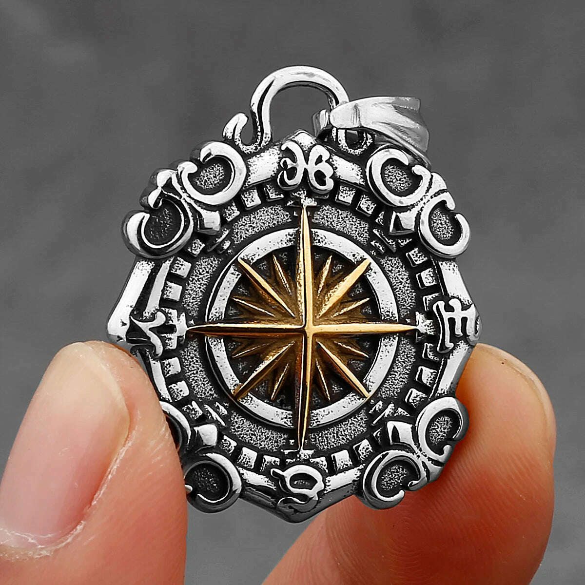 Domineering Xinghai Compass Street Hip-hop Pendant Men and Women Fashion Charm Creative Stainless Steel Pendant Necklace Gift