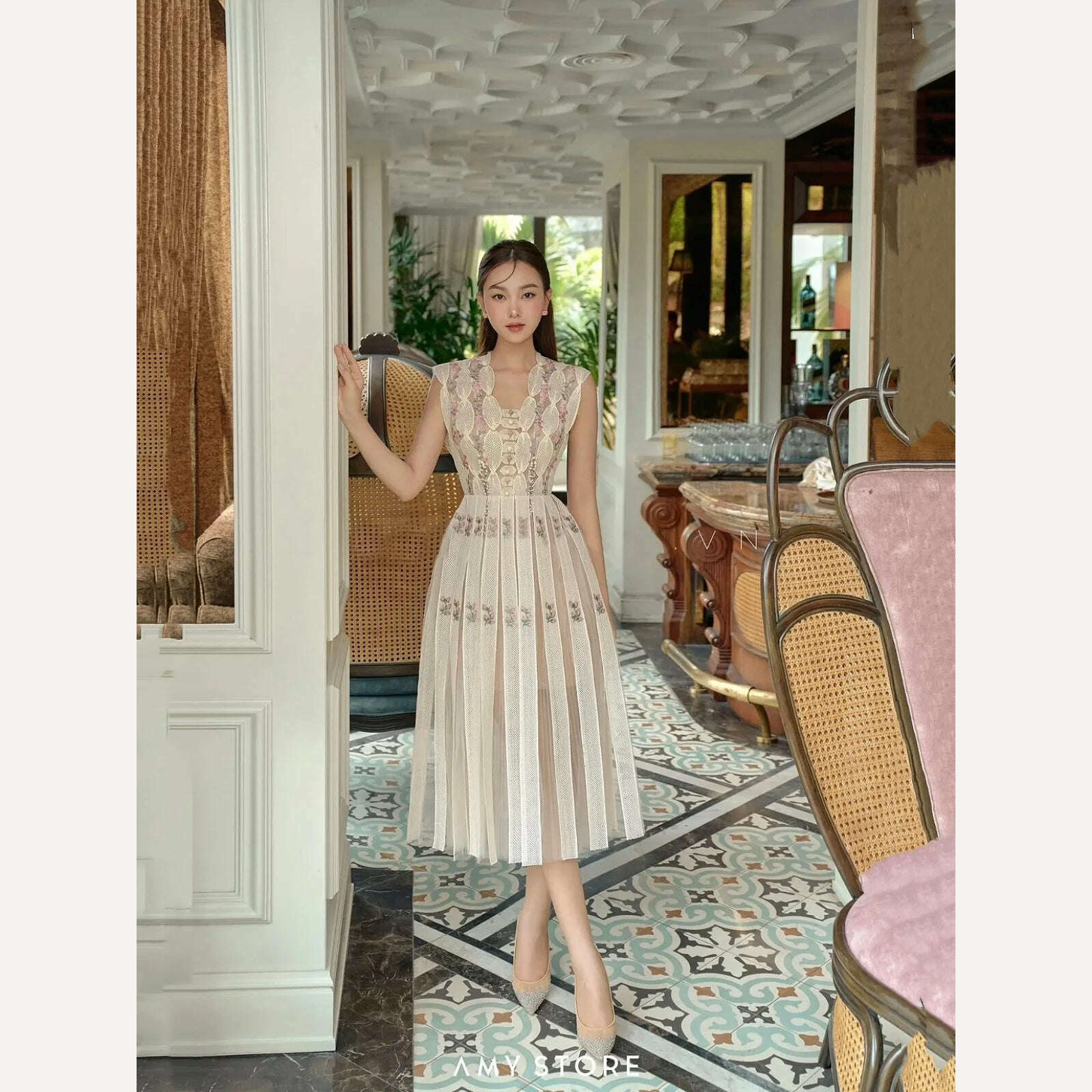 UCXQ High Quality Beautiful V-neck Sleeveless Sweet Floral Embroidery Luxury Women's Dress For Female 2024 Spring Aummer 23A6715