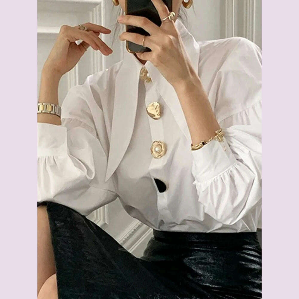 White Elegant Pearl Women Shirts Korean Sharp Corner Collar Loose Long Sleeve Ladies Blouse Y2k Fashion New Chic Female Tops