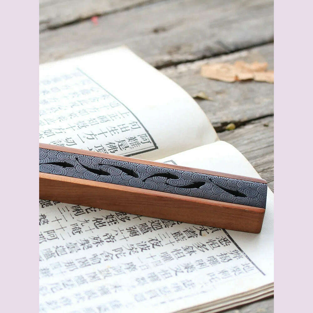 1pc Antique personality solid wood hollowed out line incense box portable sleeping incense box incense box incense fumigation