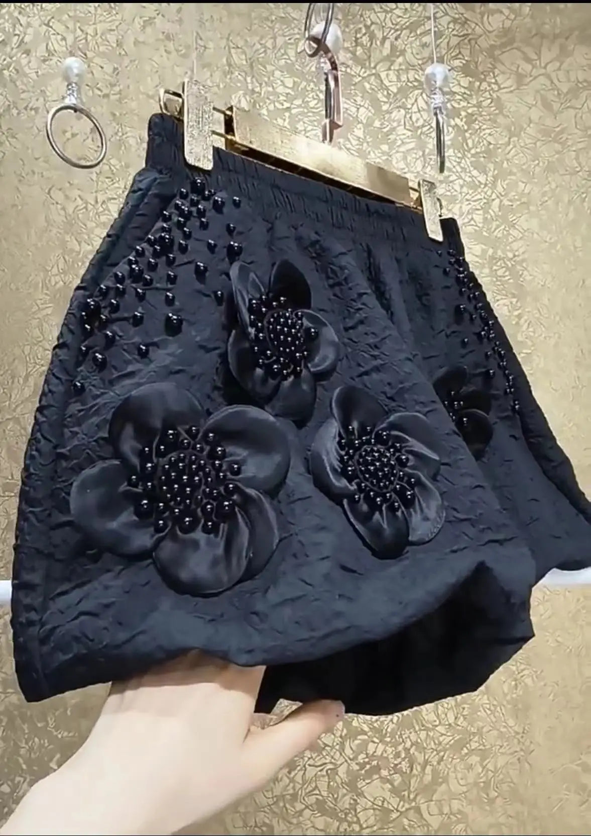 2024 Summer Pearls Beaded Flower Stitch Pantalones Cortos Black Wide Leg Shorts Women's Short Pants Elastic Waist Short Trousers