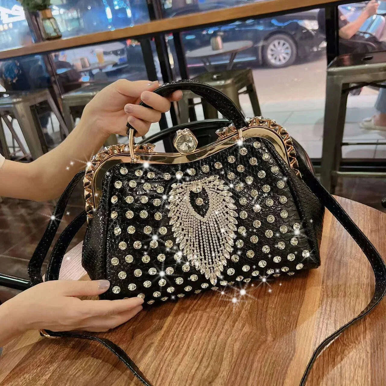 2023 New Luxury Fashion Diamonds Women&#39;s Handbags Leather Design Clip Rhinestone Bag Portable Tote Shoulder Messenger Bags