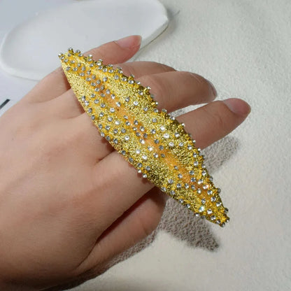 Exaggerated Metal Golden Plated Lips Shaped Adjustable Ring For Women Fashion Jewelry Accessories
