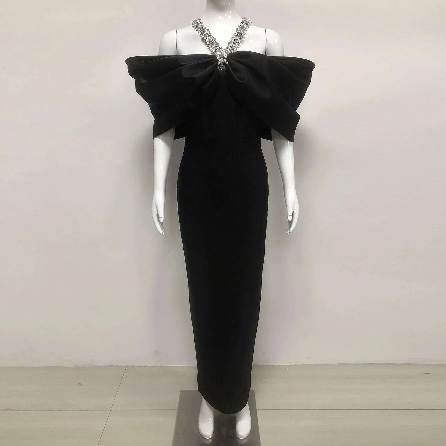 Women Sexy Off Shoulder Ruched Black Maxi Long Diamonds Celebrity Bodycon Bandage Dress 2025 Elegant Evening Club Party Dress