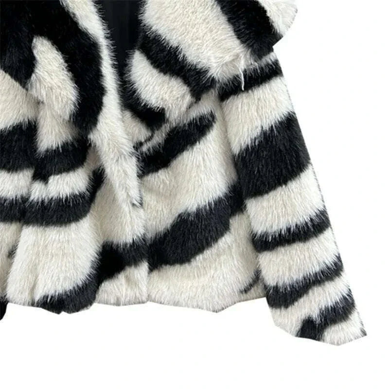 DEAT 2024 Winetr New Fashion Women's Faux Fur Coat Big Collar Contrast Color Striped Long Sleeve Wram Thick Jackets 29L8619