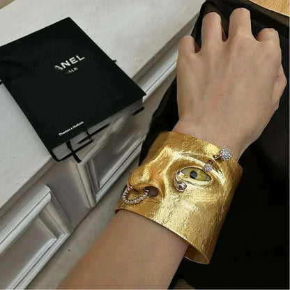 French niche advanced face three-dimensional nose eye bracelet light luxury fashion personality wide version bracelet