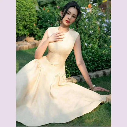DEAT Elegant Dress O-neck Pleated A-line Big Swing Sleeveless Solid Women's Evening Party Dresses 2025 Spring New Tide 35Z1884