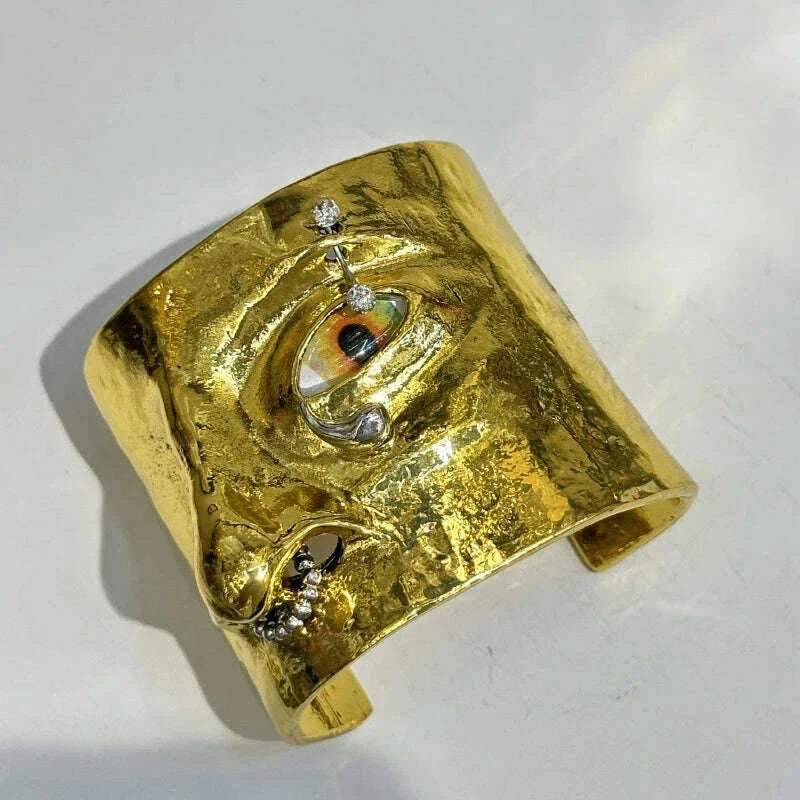 French niche advanced face three-dimensional nose eye bracelet light luxury fashion personality wide version bracelet