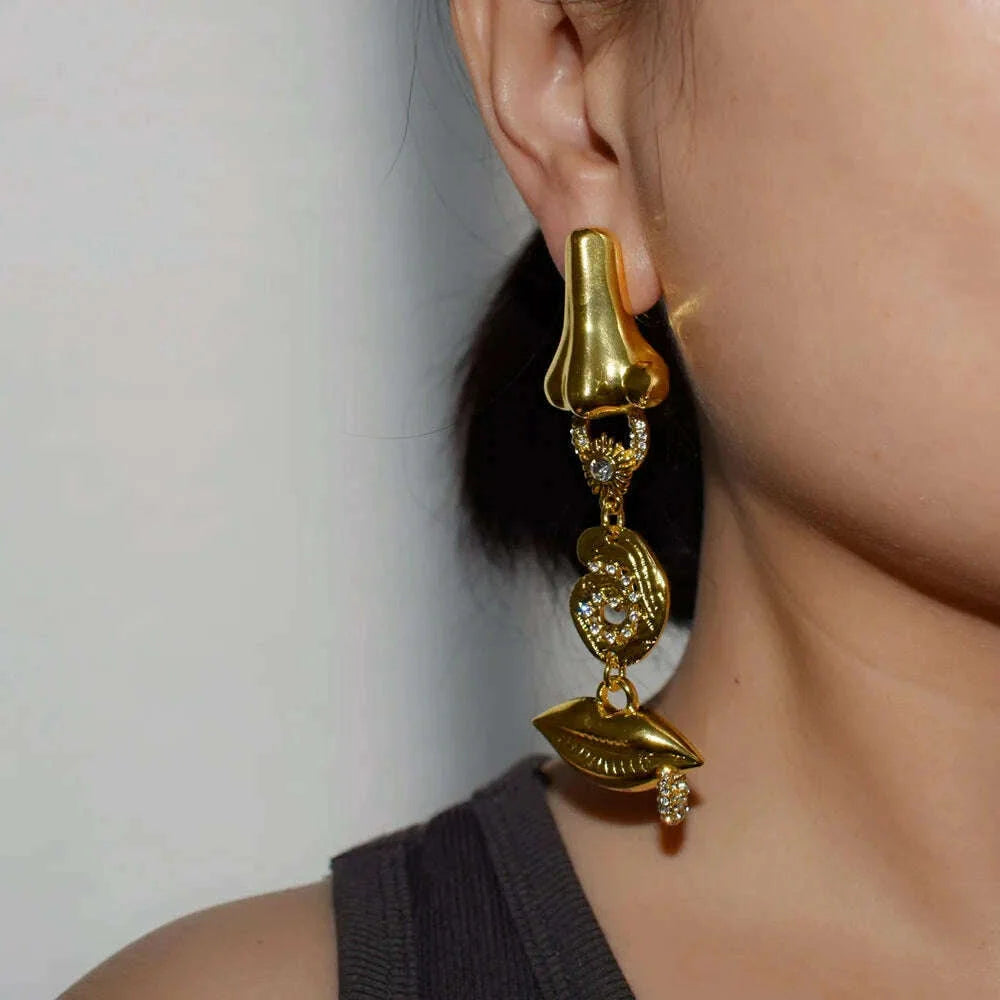 Vintage Exaggerated Irregular Alloy Dangle Earrings for Women Jewelry Baroque Style Party Show Statement Earrings Accessories