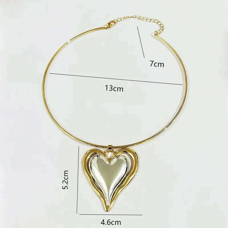 Punk Big Heart Pendant Collar Choker for Women Gold Color Charm Necklace Clavicle Chain Jewelry Ladies Trendy Party Gift