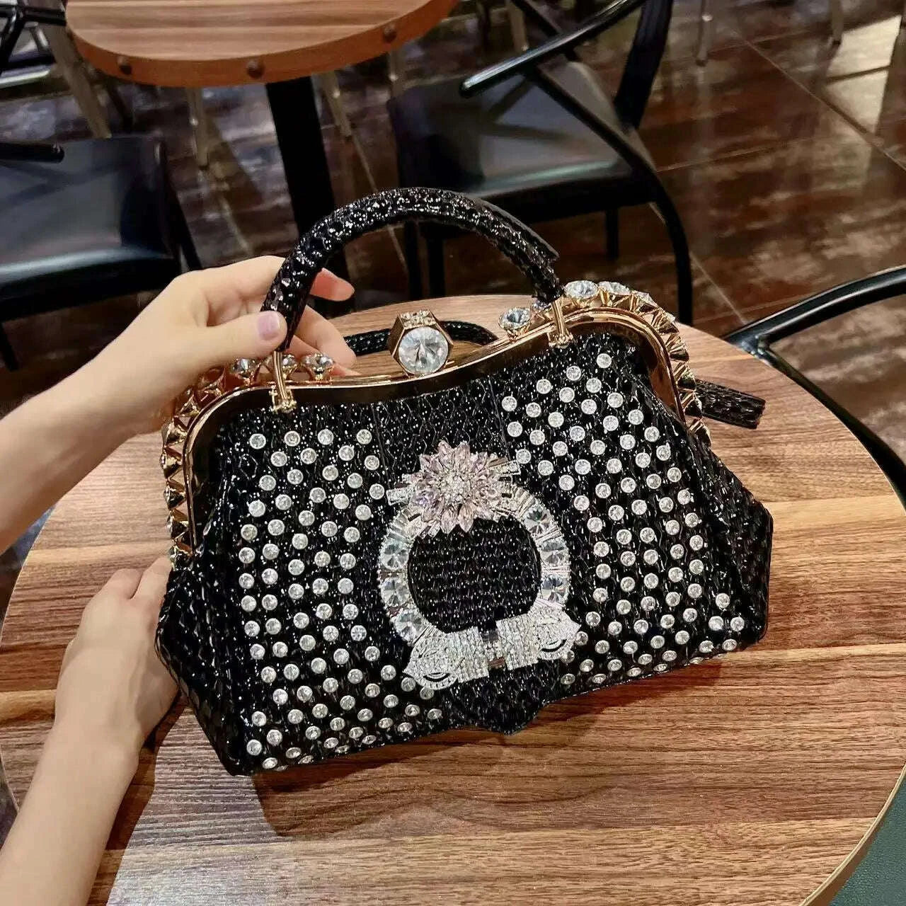 2023 New Luxury Fashion Diamonds Women&#39;s Handbags Leather Design Clip Rhinestone Bag Portable Tote Shoulder Messenger Bags