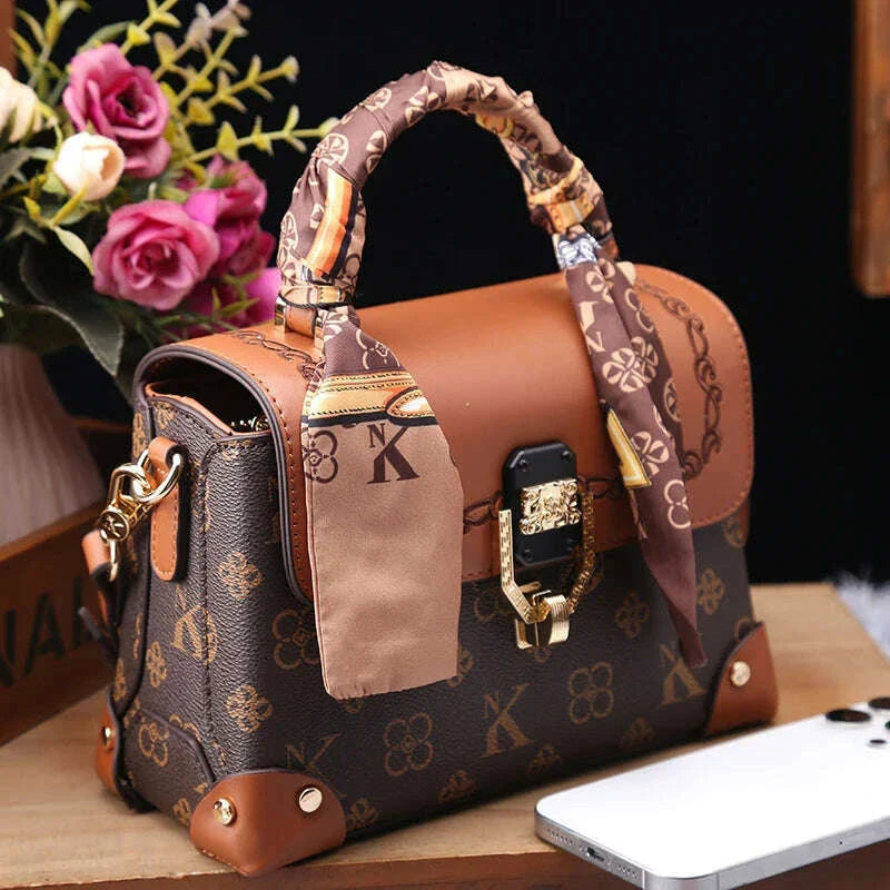 Light luxury brand women's handbag 2025 new autumn and winter high-end designer fashionable shoulder crossbody bag