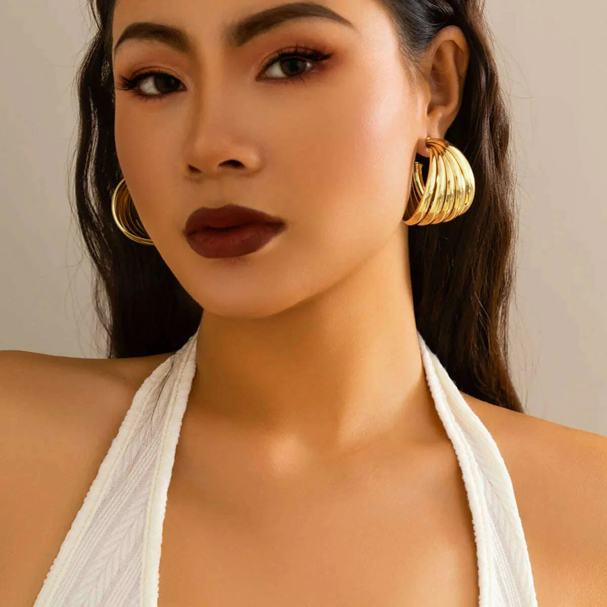 AENSOA European and American Fashion Round Circle Twist Hoop Metal Earrings for Women New Punk Style Gold Color Retro Earring