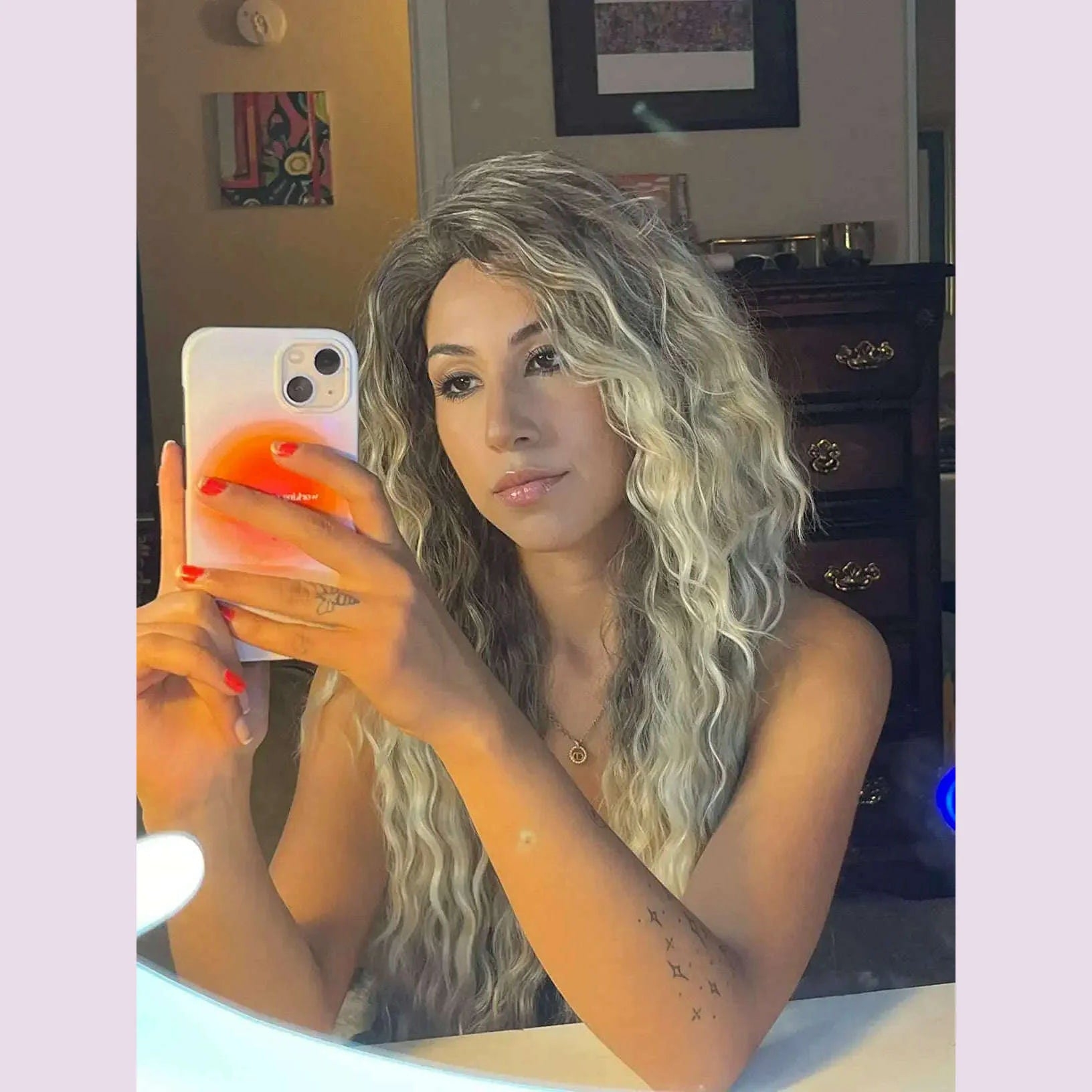 Ash Blonde Curly Wig Synthetic Long Curly Hair Wigs for Women Fluffy Hairstyle Wave Ombre Wig Costume Carnival Party Regular Wig
