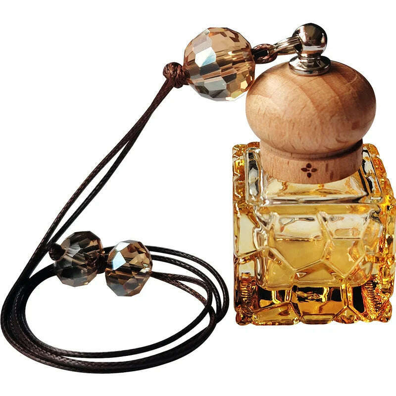 Car Perfume Honey peach hang perfume Interior Women Air Freshener Men`s perfumes Auto Accessories 10ML Liquid Flavoring for Cars