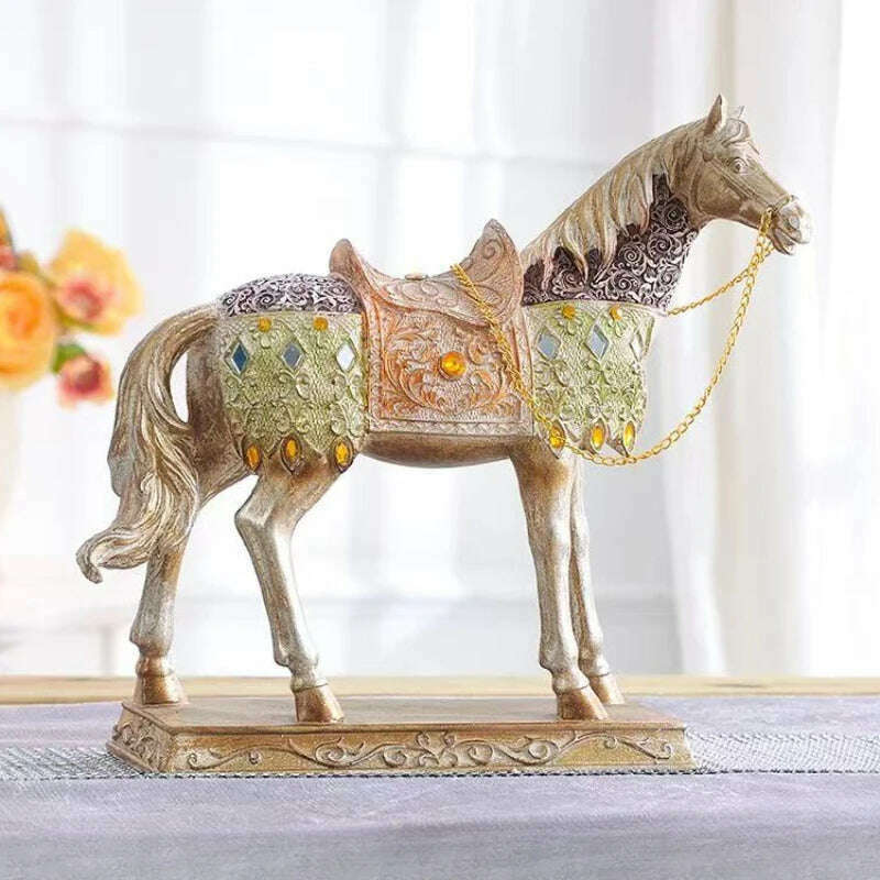 ERMAKOVA Retro War Horse Resin Golden Trotting Horse Statue Animal Sculpture Figurine Miniature Home Office Study Room Decor