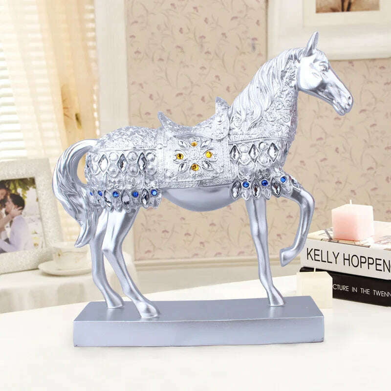 ERMAKOVA Retro War Horse Resin Golden Trotting Horse Statue Animal Sculpture Figurine Miniature Home Office Study Room Decor
