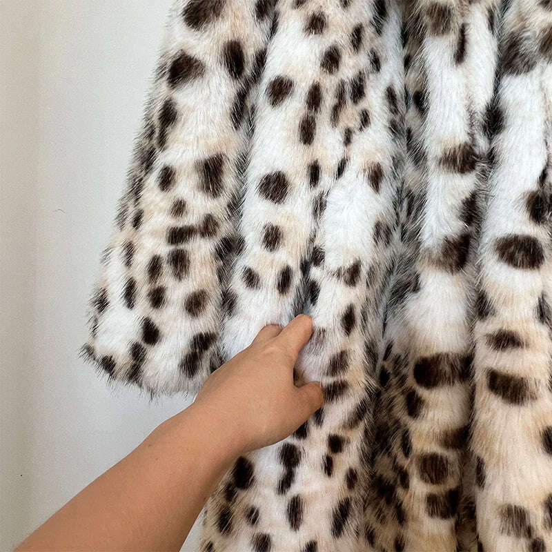 Exclusive Winter 2023 Long Belted Leopard Faux Fox Fur Coat Women Overcoats Ladies Stylish Street Fashion Fluffy Fox Fur Jacket
