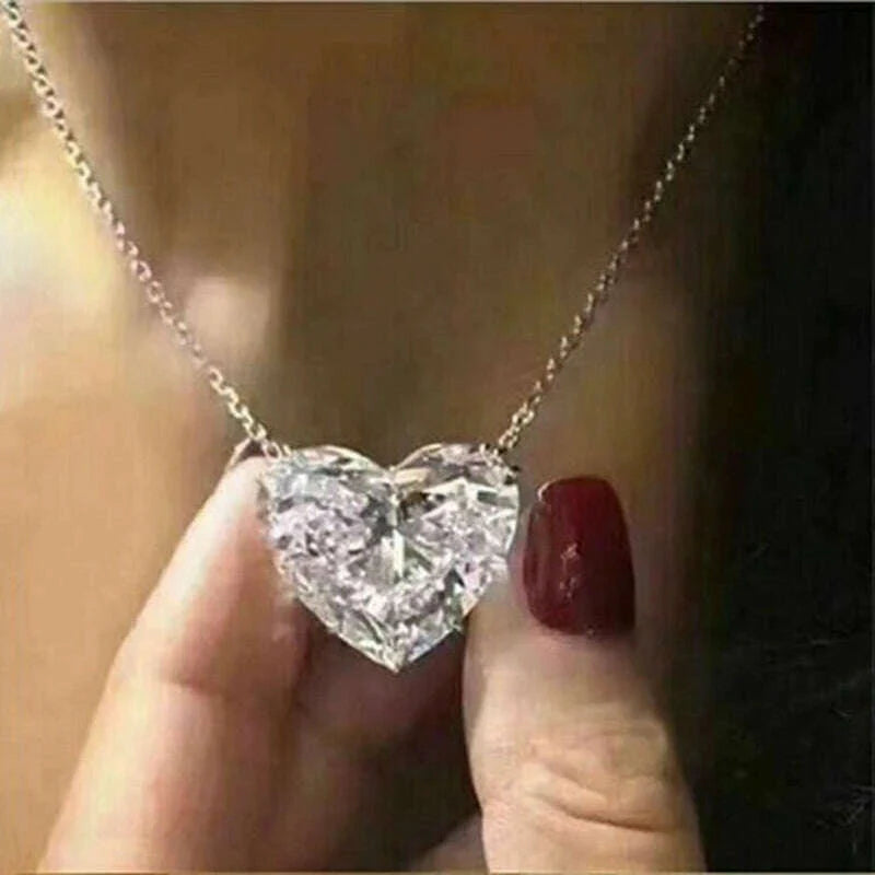 Fashion Love Crystal Zircon Heart Necklace Pendant for Women White Rhinestone Necklaces Jewlery Gift