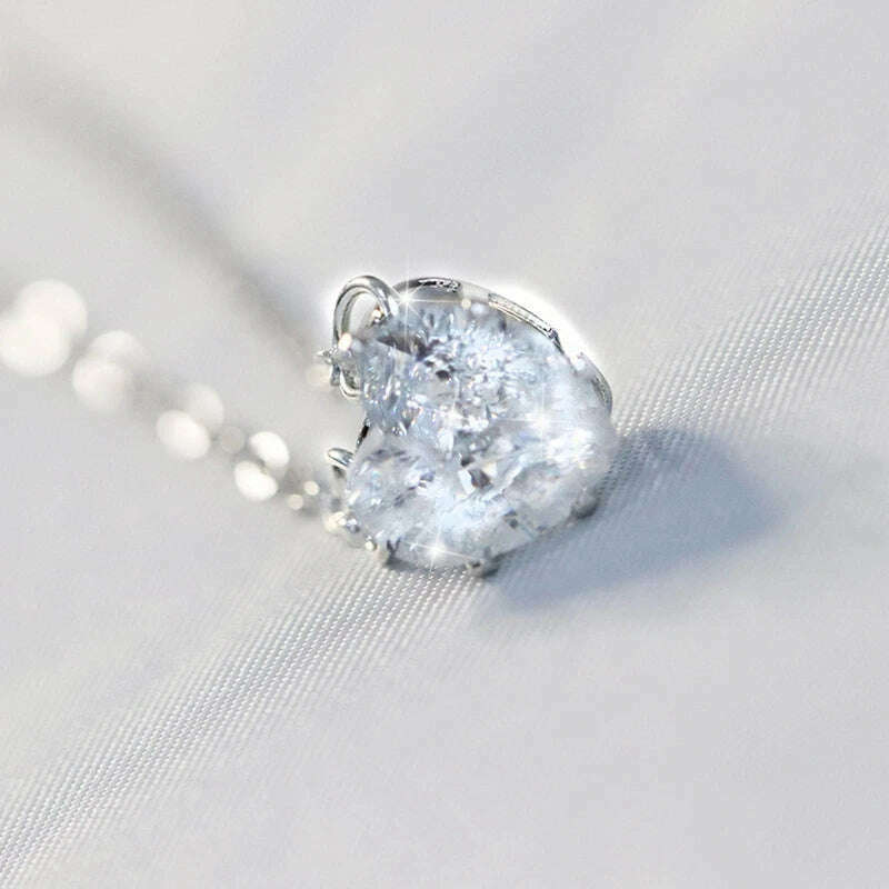 Fashion Love Crystal Zircon Heart Necklace Pendant for Women White Rhinestone Necklaces Jewlery Gift