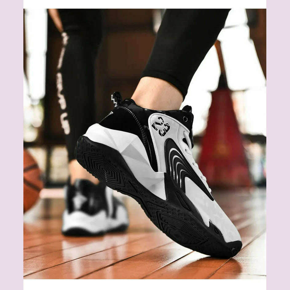 High quality casual sport shoe for men new 2025 size 36 44 45 comfortable outdoor running basketball Sneakers shoe black red