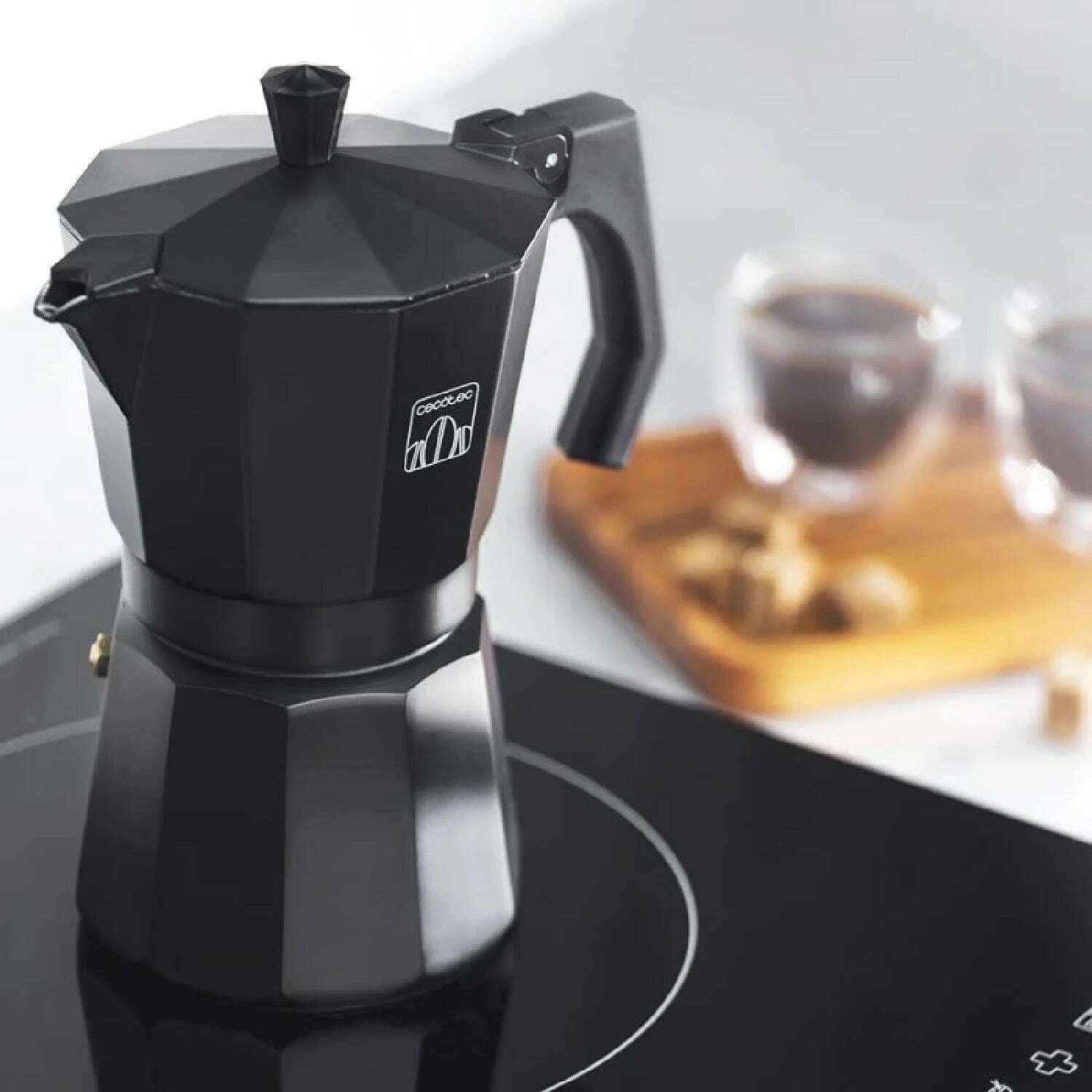 Italian Cumbia Mokclassic 300 Black coffee maker, 150ml, aluminum coffee maker, capacity for 3 cups of coffee in Black color, suitable in different types of kitchen and easy to clean, dishwasher safe