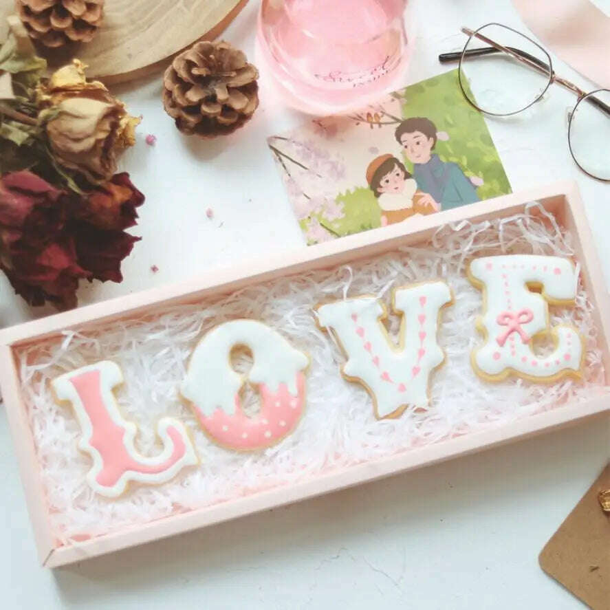 LOVE Letter Shape Forms For Biscuit Mold Lover Series Design Stainless Steel Cookie Cutter Bakeware Pastry Confectionery Tools