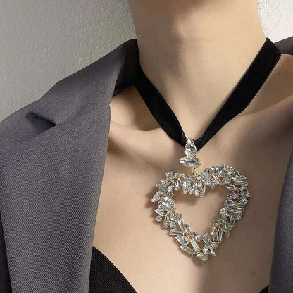 MWsonya New Korean Fashion Crystal Love Necklace for Women Luxurious Love Heart Pendant Brincos Jewelry Gift Choker for Women