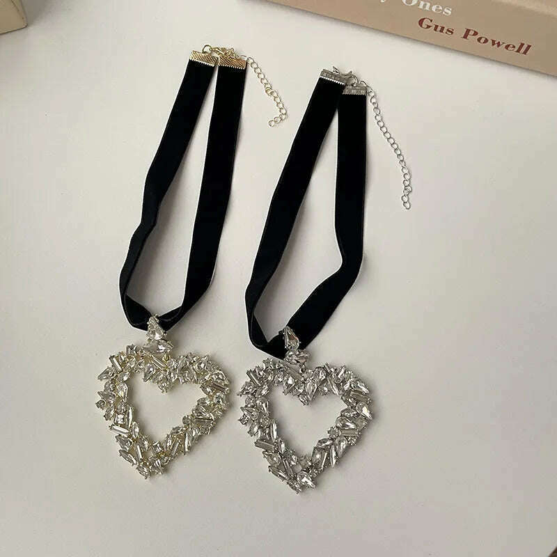MWsonya New Korean Fashion Crystal Love Necklace for Women Luxurious Love Heart Pendant Brincos Jewelry Gift Choker for Women