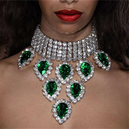 New Luxury Green Large Crystal Pendant Necklace Ladies Exaggerated Fashion Super Sparkling Crystal Necklace Choker Jewelry Gift