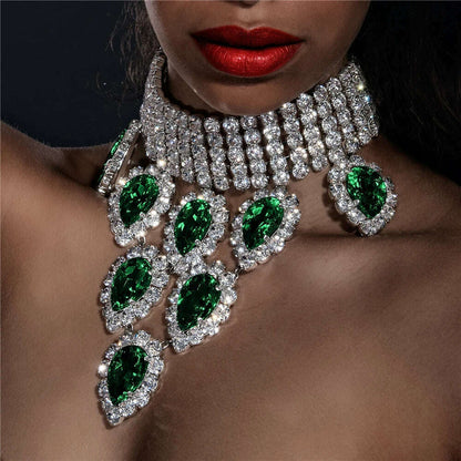 New Luxury Green Large Crystal Pendant Necklace Ladies Exaggerated Fashion Super Sparkling Crystal Necklace Choker Jewelry Gift
