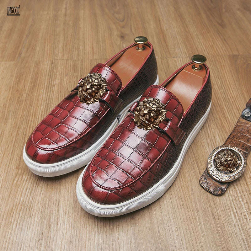New stone print sneakers crocodile print men's casual shoes cover feet fringe board shoes English flat slip-on lazy loafers A1