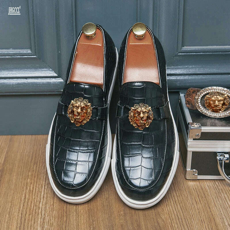 New stone print sneakers crocodile print men's casual shoes cover feet fringe board shoes English flat slip-on lazy loafers A1