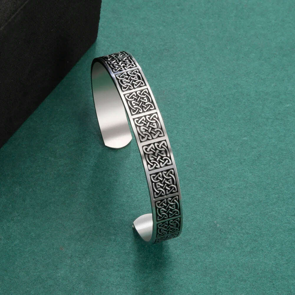 Skyrim Viking Triquetra Cuff Bangle for Women Men Stainless Steel Good Luck Amulet Vintage Celtics Irish Knots Bracelet Jewelry