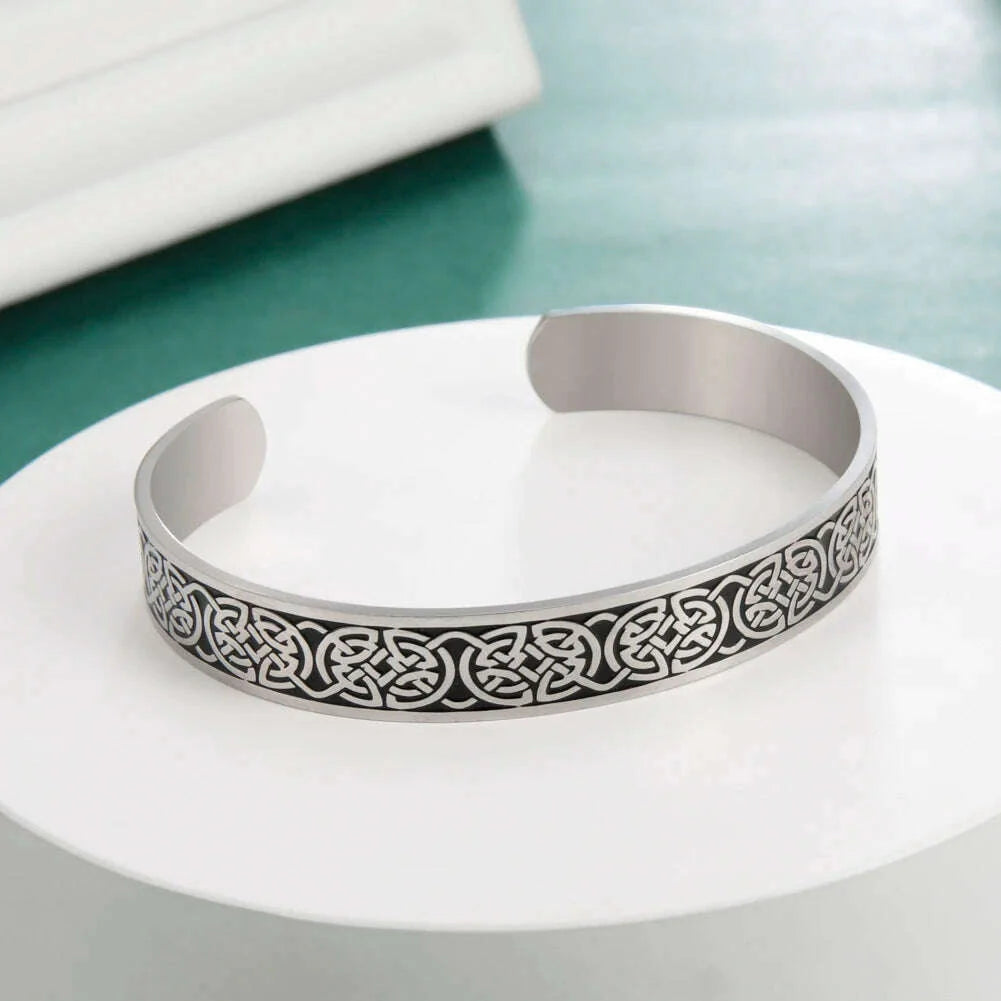 Skyrim Viking Triquetra Cuff Bangle for Women Men Stainless Steel Good Luck Amulet Vintage Celtics Irish Knots Bracelet Jewelry