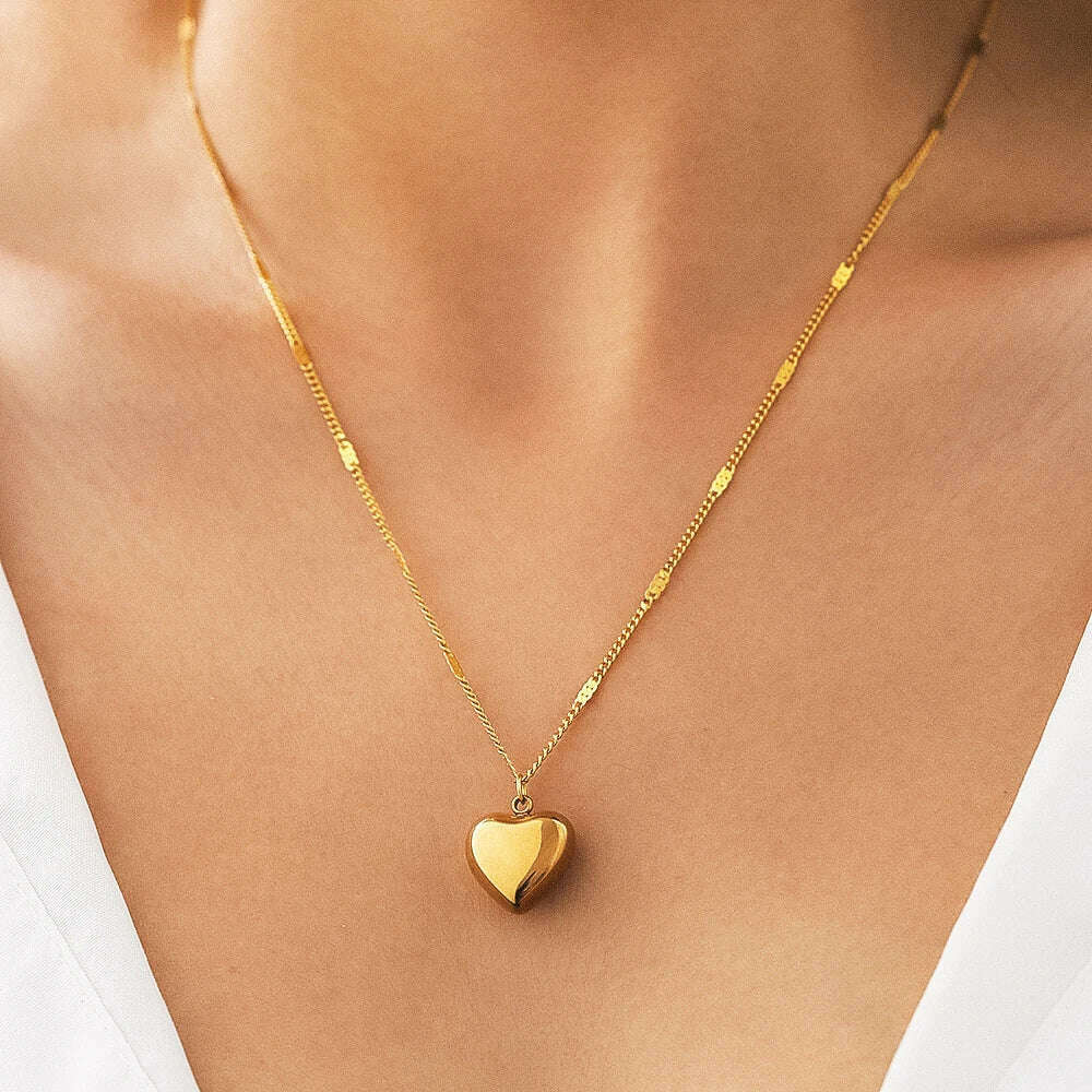 Stainless Steel Necklaces Vintage Elegant Heart Pendant Collar Chain Fashion Exquisite Necklace For Women Jewelry Banquet Gifts