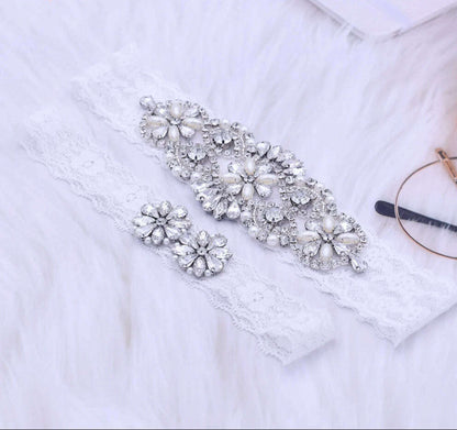 TOPQUEEN Sexy Girls Garter Set White Lace Bridal for Women Silver Rhinestone Belt Black Wedding Garters for Bride Dress S76