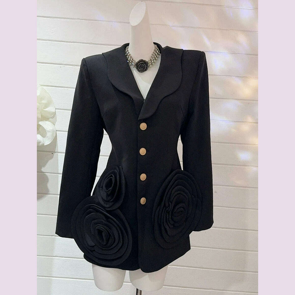 TWOTWINSTYLE Solid Spliced Appliques Slimming Jackets For Women Lapel Long Sleeve Temperament Chic Coat Female Fashion Style New