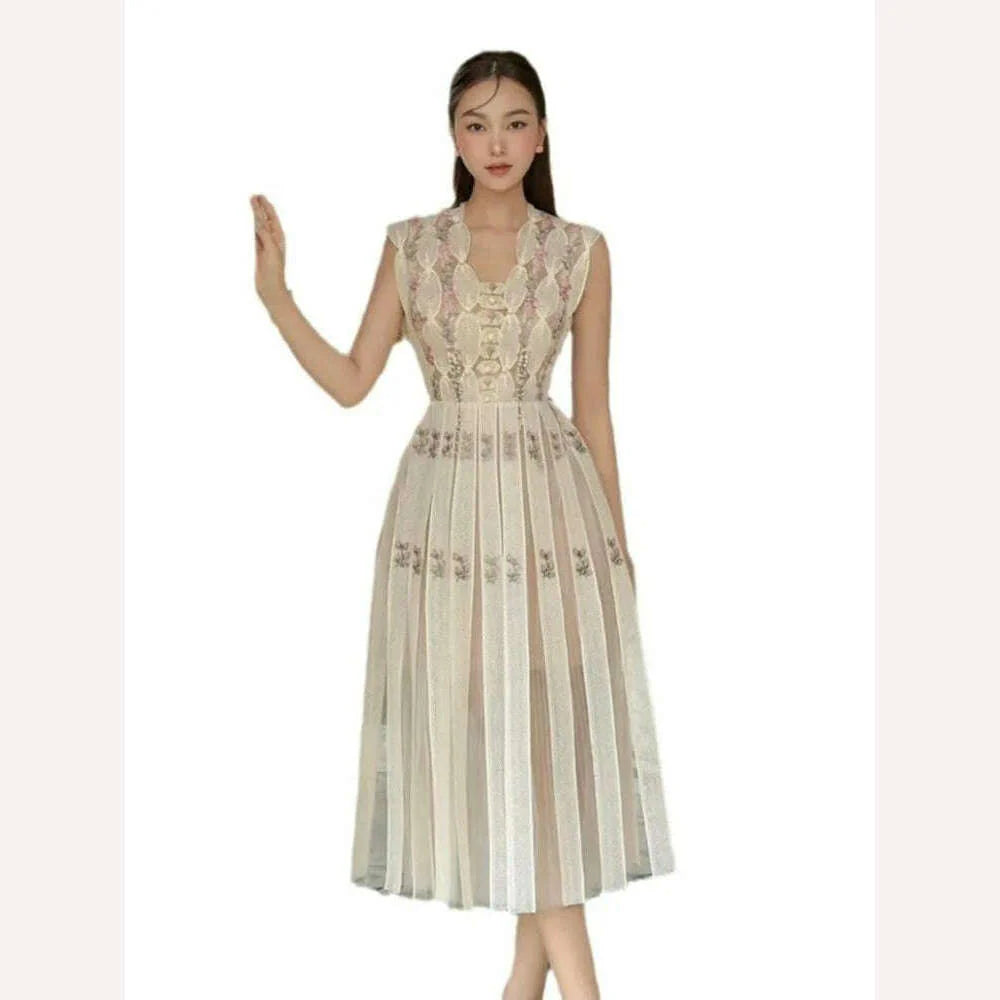 UCXQ High Quality Beautiful V-neck Sleeveless Sweet Floral Embroidery Luxury Women's Dress For Female 2024 Spring Aummer 23A6715