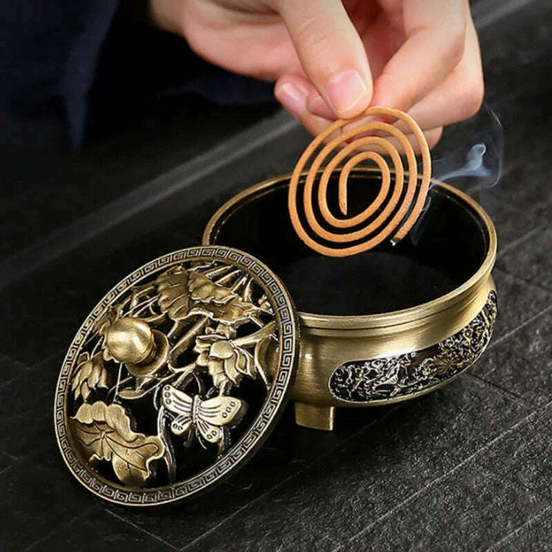 Vintage Brass Lotus Incense Burner Metal Buddhism Buddha Holder Hollow Out Copper Three Legged Sandalwood Censer Home Decoration