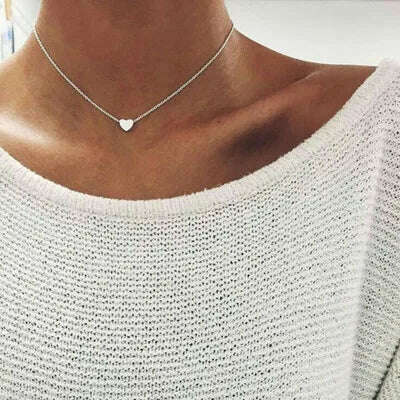 Vintage Tiny Heart Necklace for Women SHORT Chain Heart Pendant Necklace Gift Ethnic Bohemian Choker Necklace Jewelry wholesale