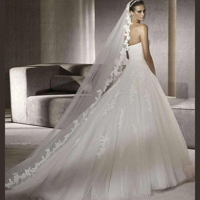 White Lace Bridal Edge Veils  Hot Sale 300CM Cathedral Bridal Veil Custom Made Ivory Tulle Wedding Accessories For Bride