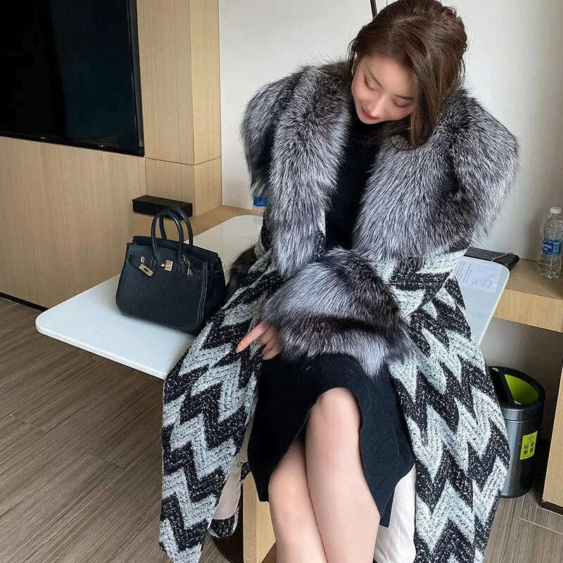 Winter super fluffy warm real fox fur collar down jacket cotton coat leather collar sleeve  real fur universal scarf